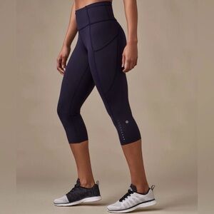 NWT Lululemon Navy Fast & Free 5 Pocket High Rise 19” Crop Size 6